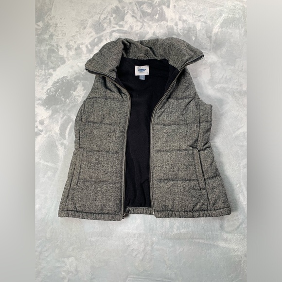 Old Navy Jackets & Blazers - Old Navy Gray Puffer Vest